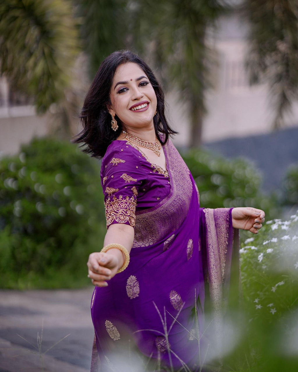 Elegant Dark Purple Jacquard Saree