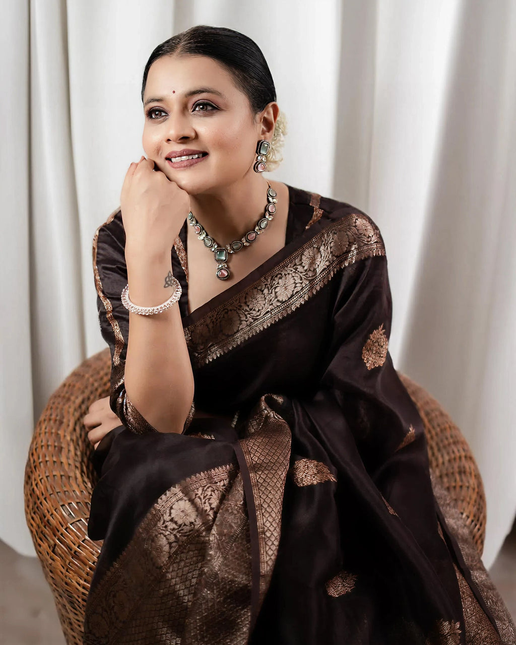Classic Brown Jacquard Saree – Elegant Woven Saree for Weddings & Festive Celebrations