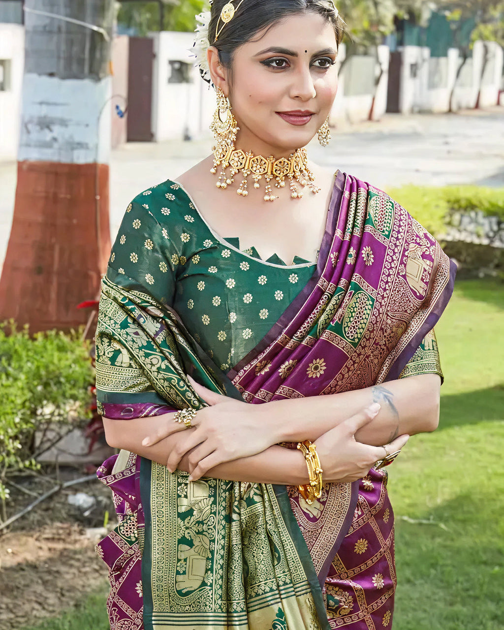 Graceful Purple Jacquard Saree