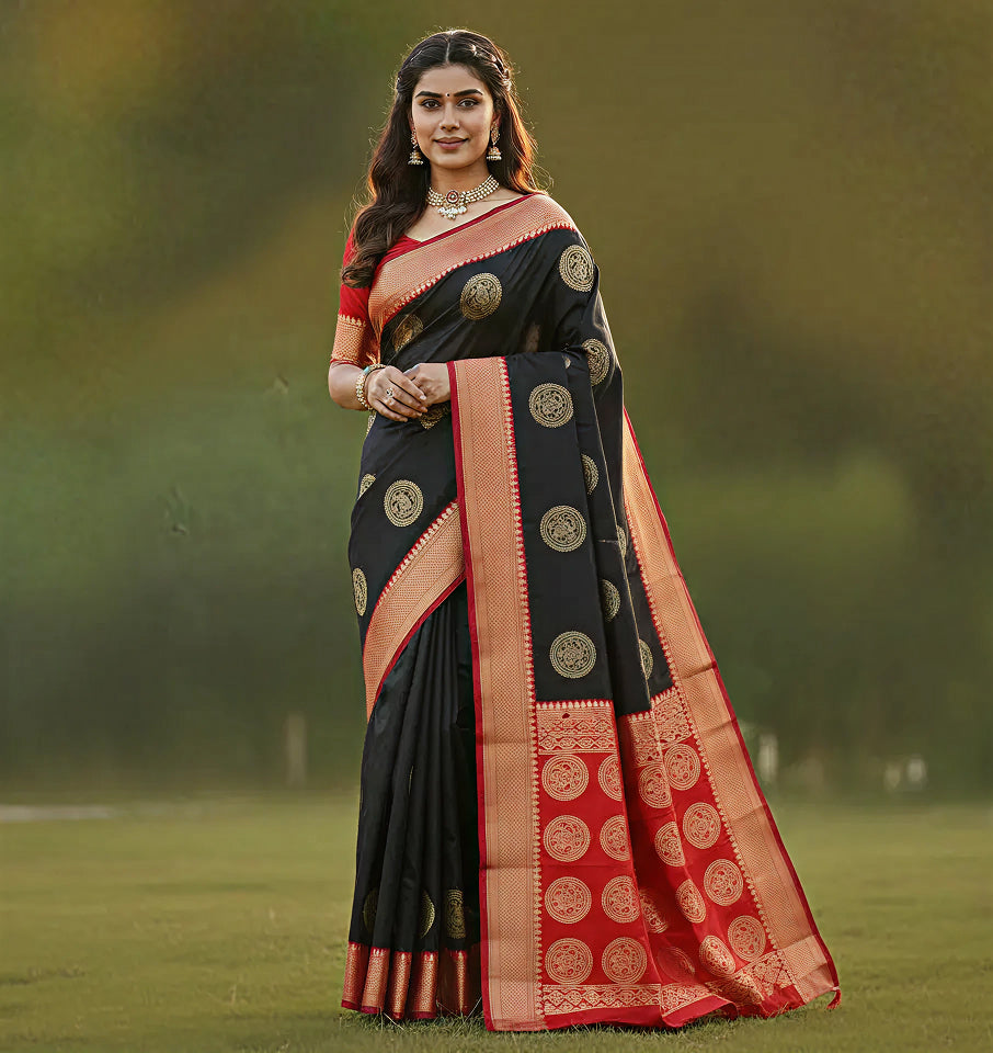 Elegant Black Jacquard Saree – Premium Traditional Saree with Intricate Woven Detailing