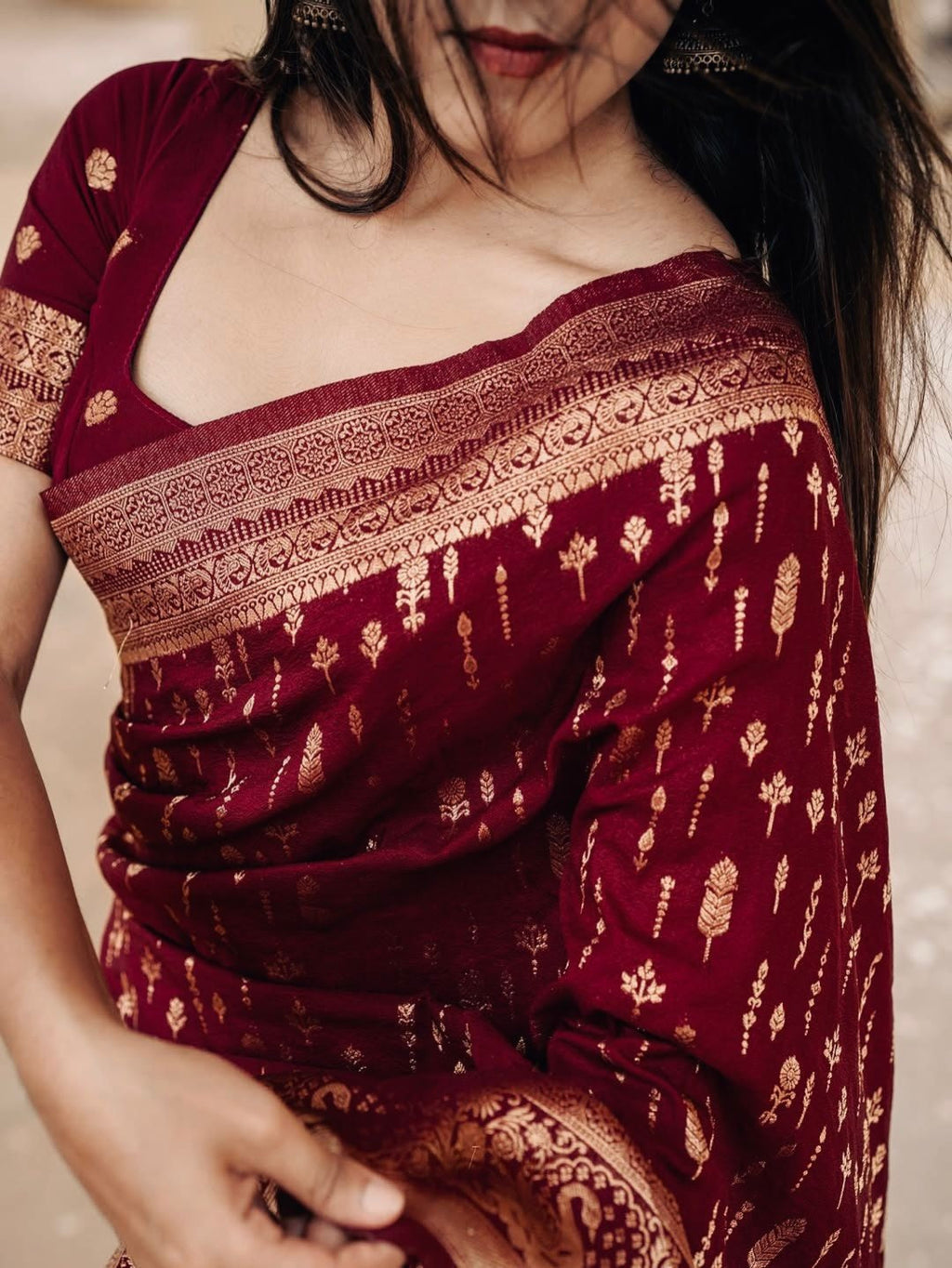 Rich Maroon Jacquard Saree – Elegant Woven Saree for Wedding, Festive & Party Wear
