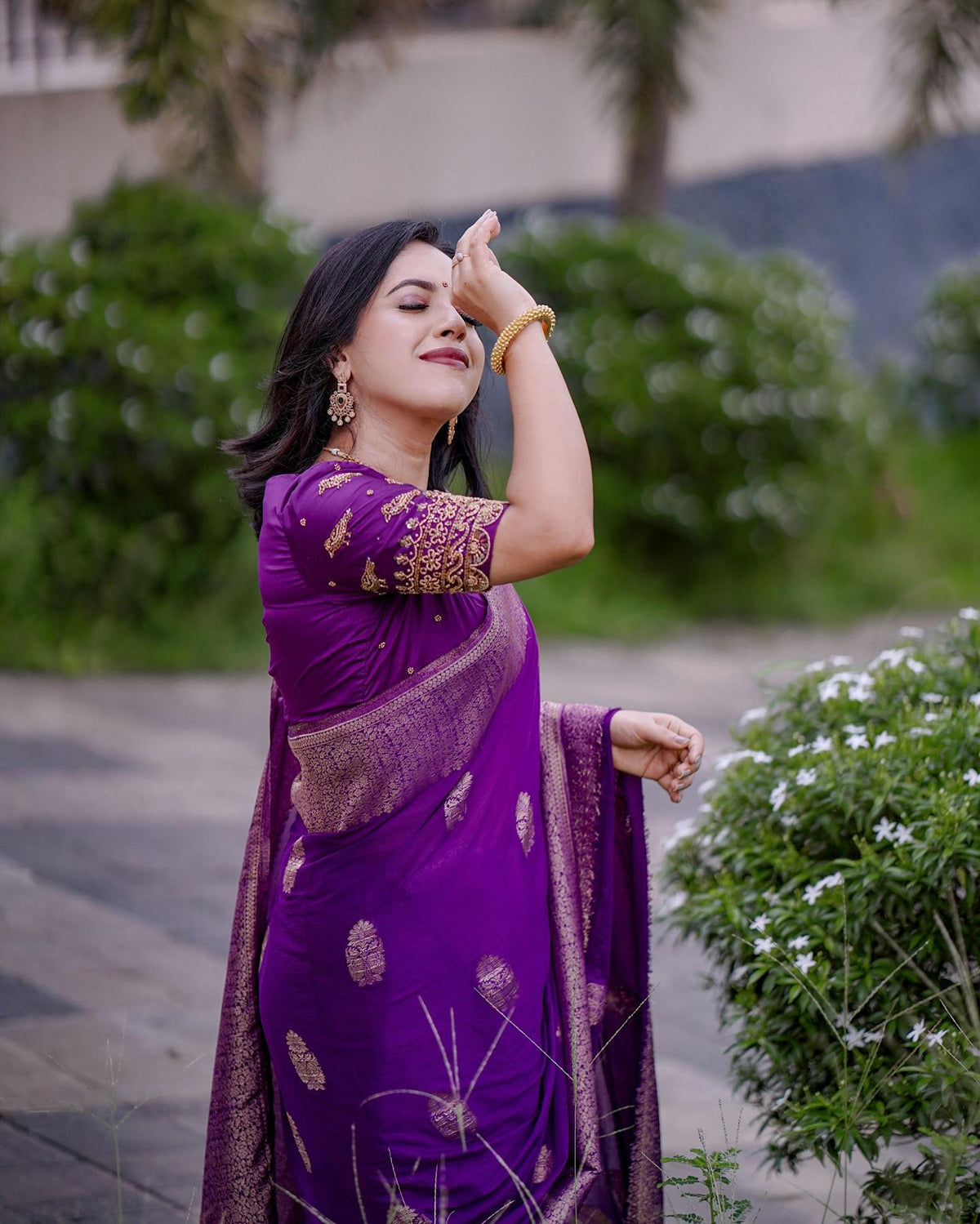Elegant Dark Purple Jacquard Saree