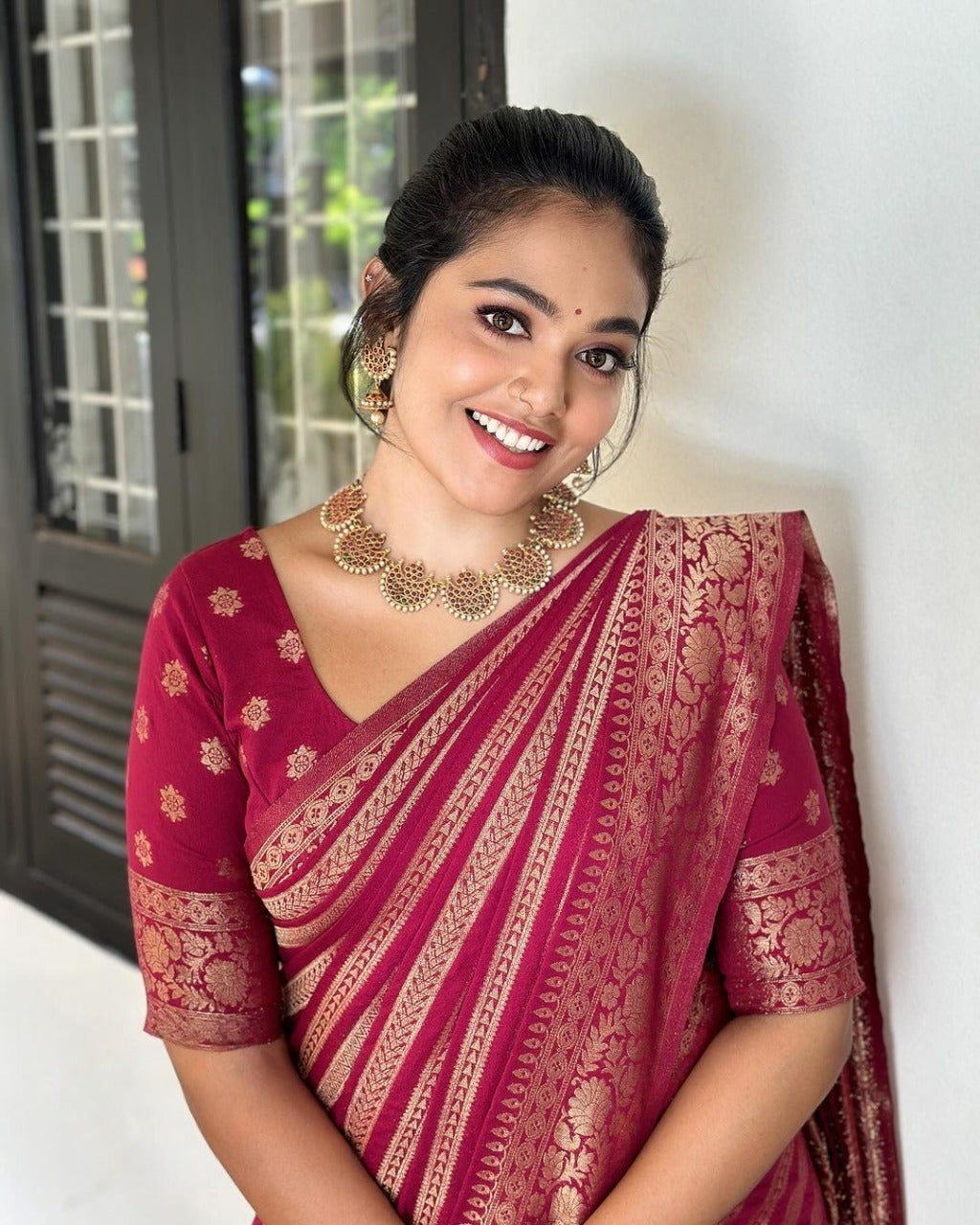 Luxurious Dark Maroon Jacquard Saree for Women – Premium Festive & Wedding Wear