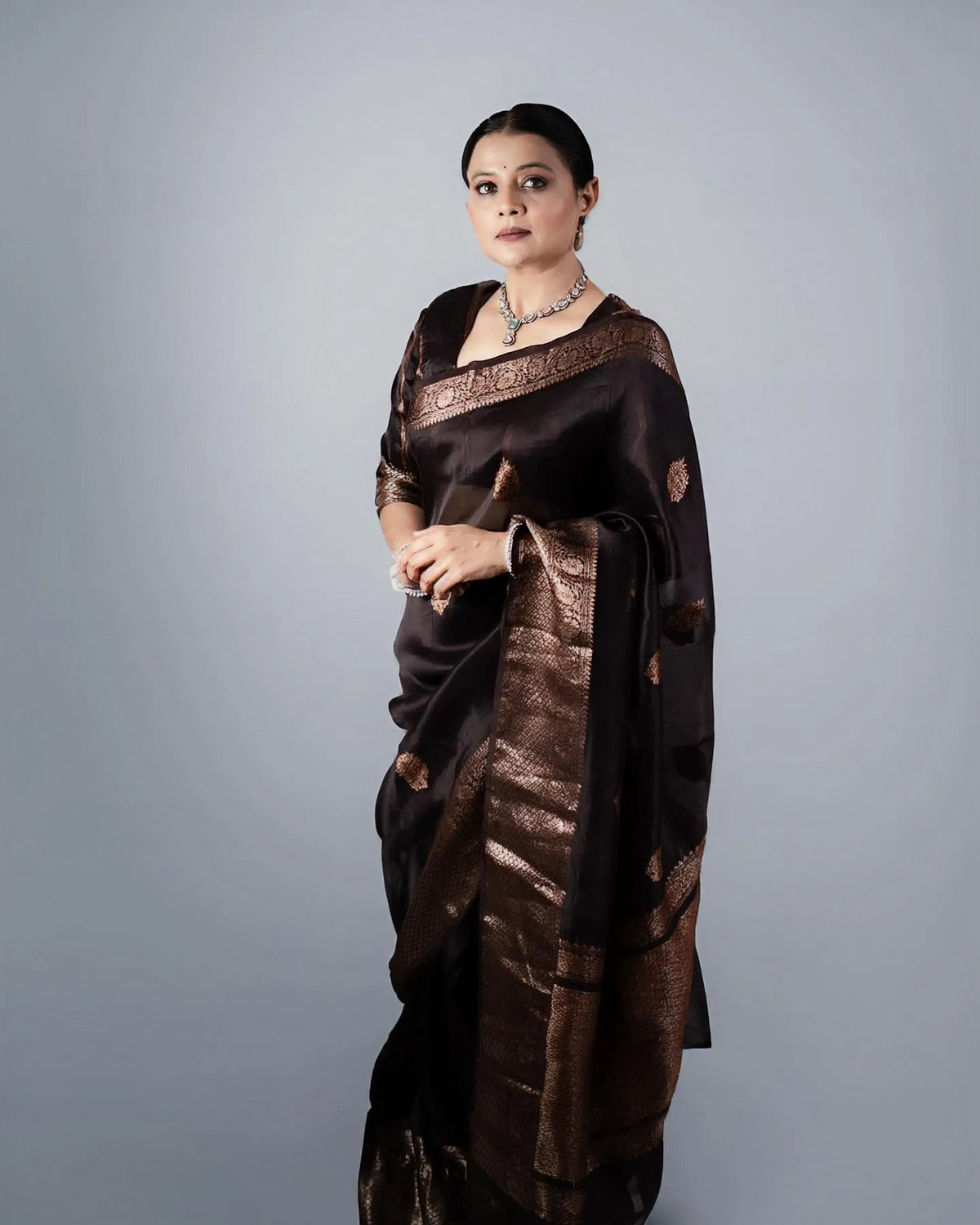 Classic Brown Jacquard Saree – Elegant Woven Saree for Weddings & Festive Celebrations