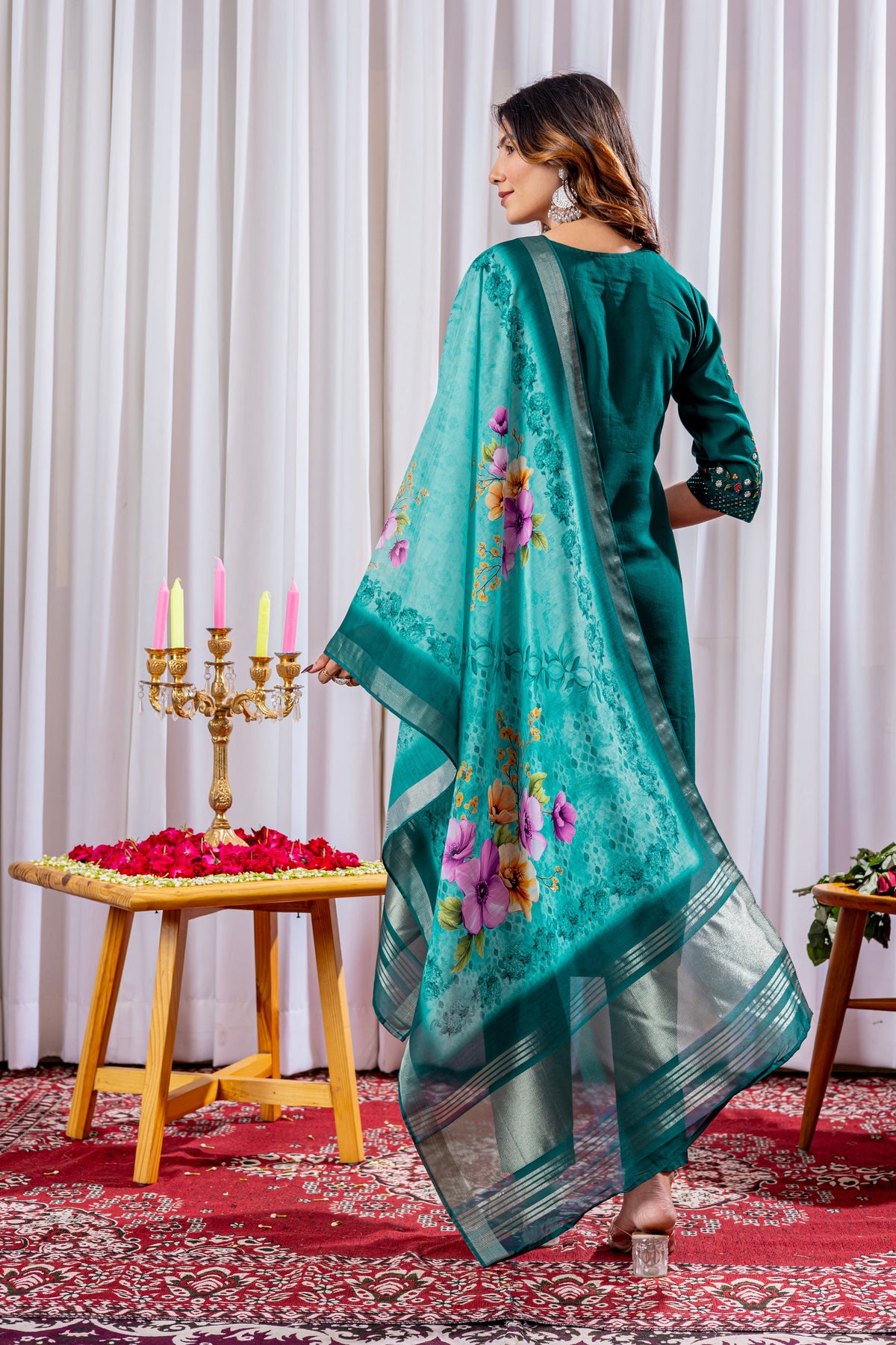 Elegant Green Viscose Silk Embroidered Kurta Set