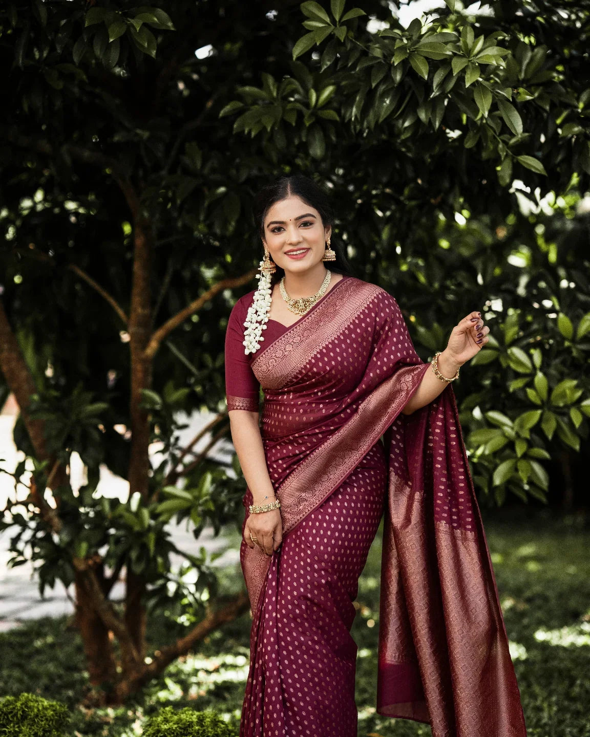 Royal Maroon Jacquard Saree for Festive & Wedding Elegance