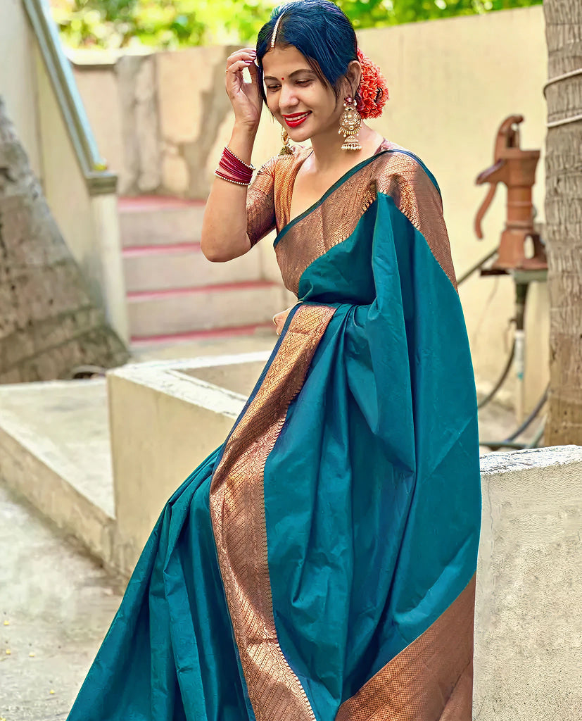 Dark Blue Jacquard Saree – Soft Elegant Weave for Festive & Celebration Wear