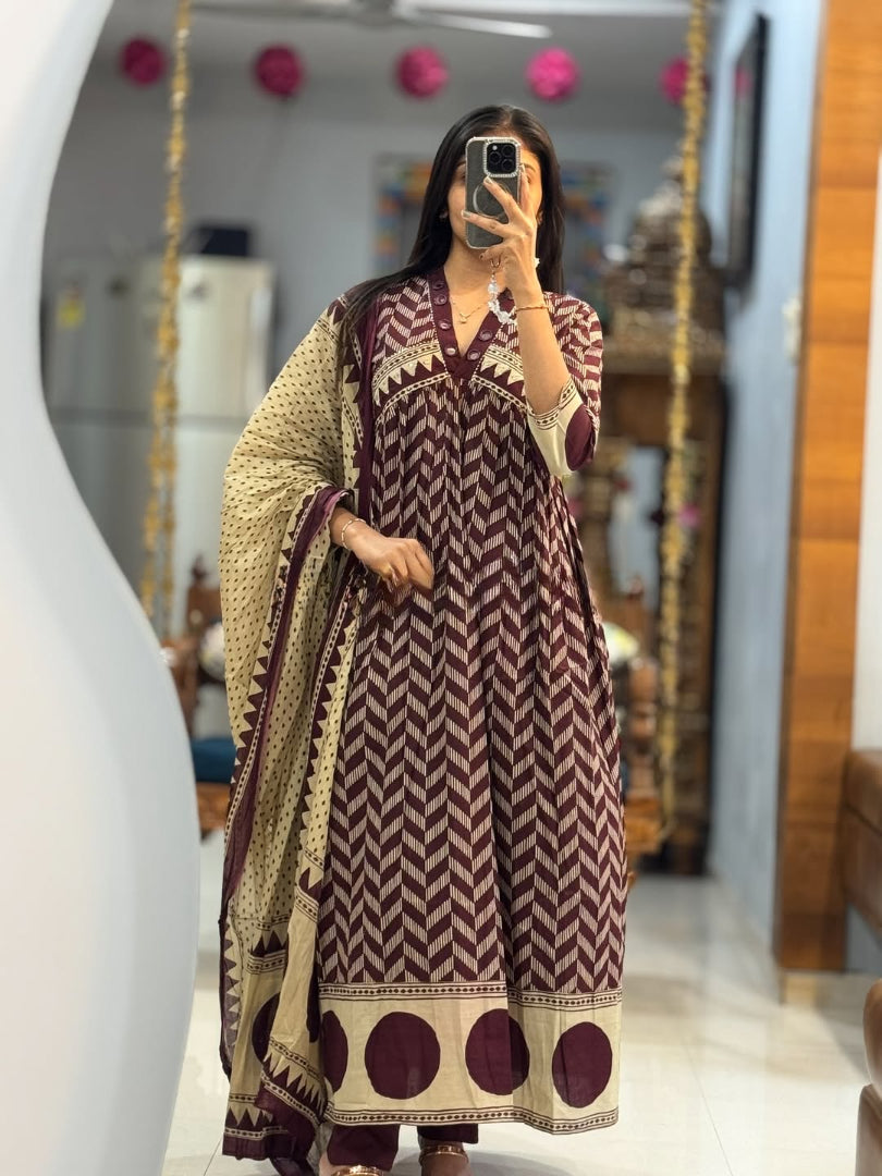Premium Mul Cotton Ethnic Wear with Delicate Threadwork