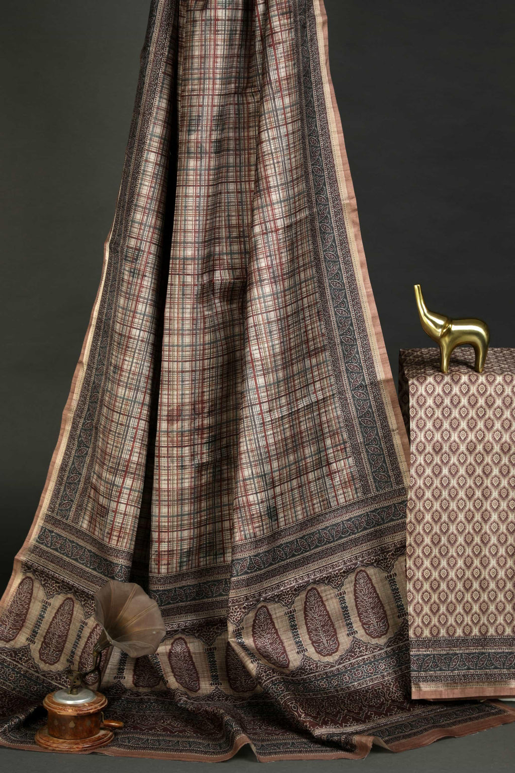 Adorable Multi Colored Cotton Linen Designer Printed Saree