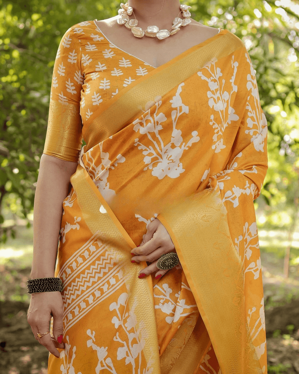 Adorning Yellow Colored Jacquard Silk Saree