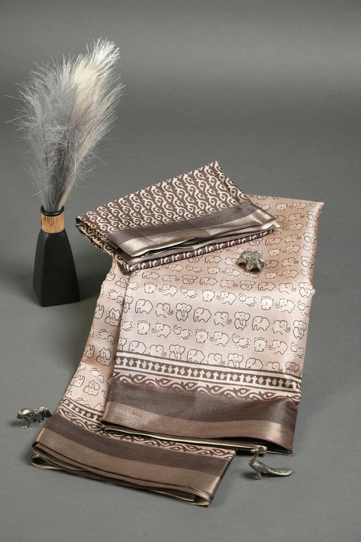 Alluring Beige Colored Cotton Linen Designer Printed Saree