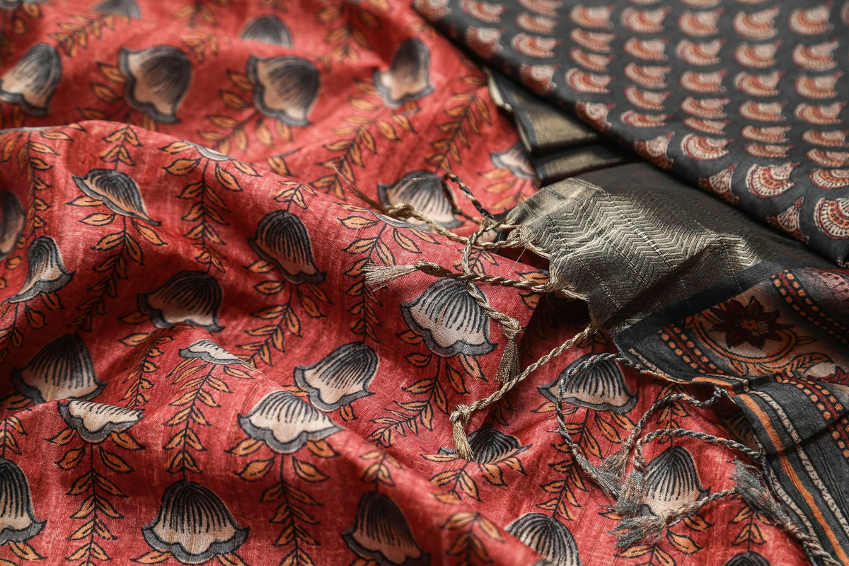 Captivating Red Colored Cotton Linen Designer Printed Saree
