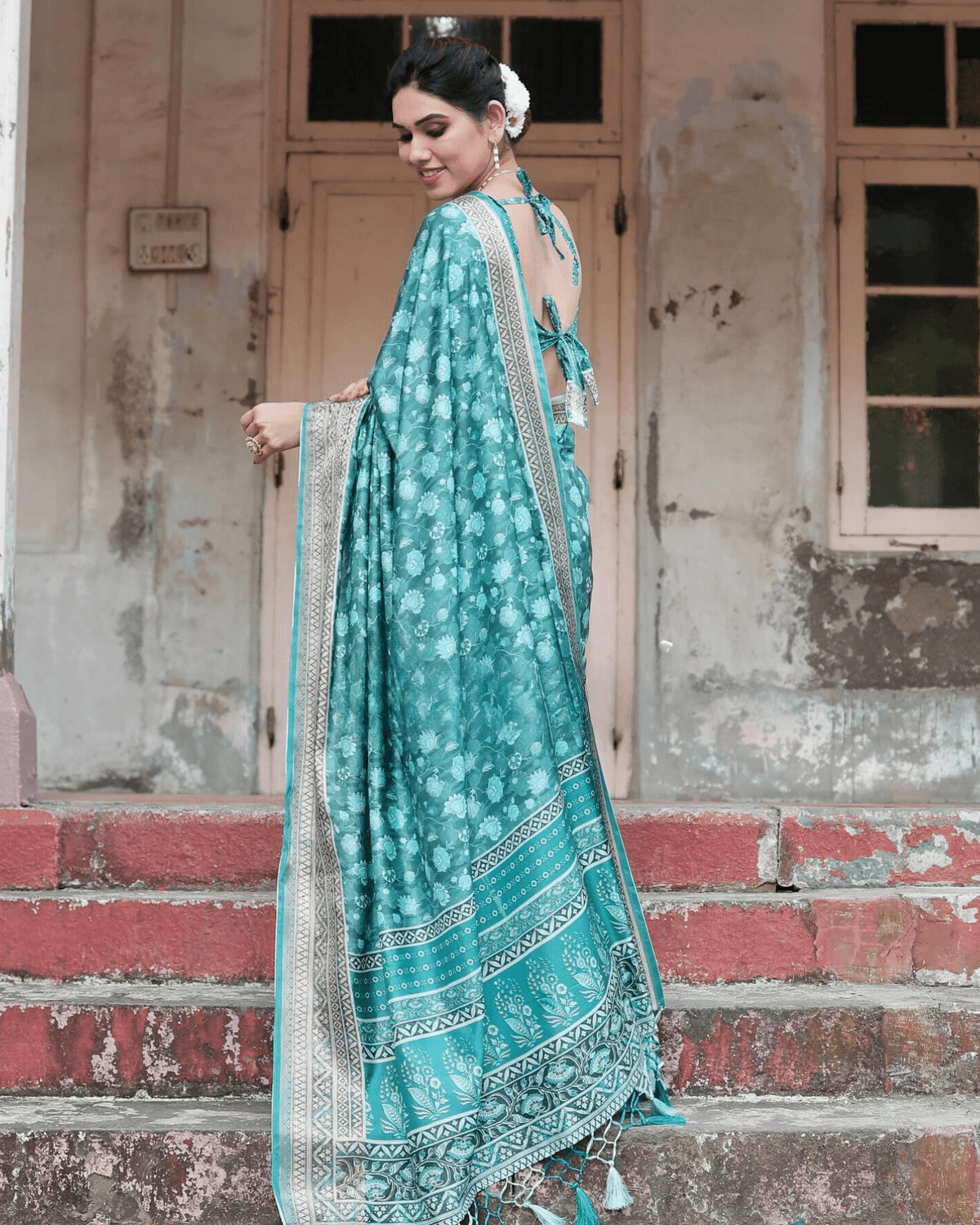 Delightful Rama Colored Jacquard Silk Saree